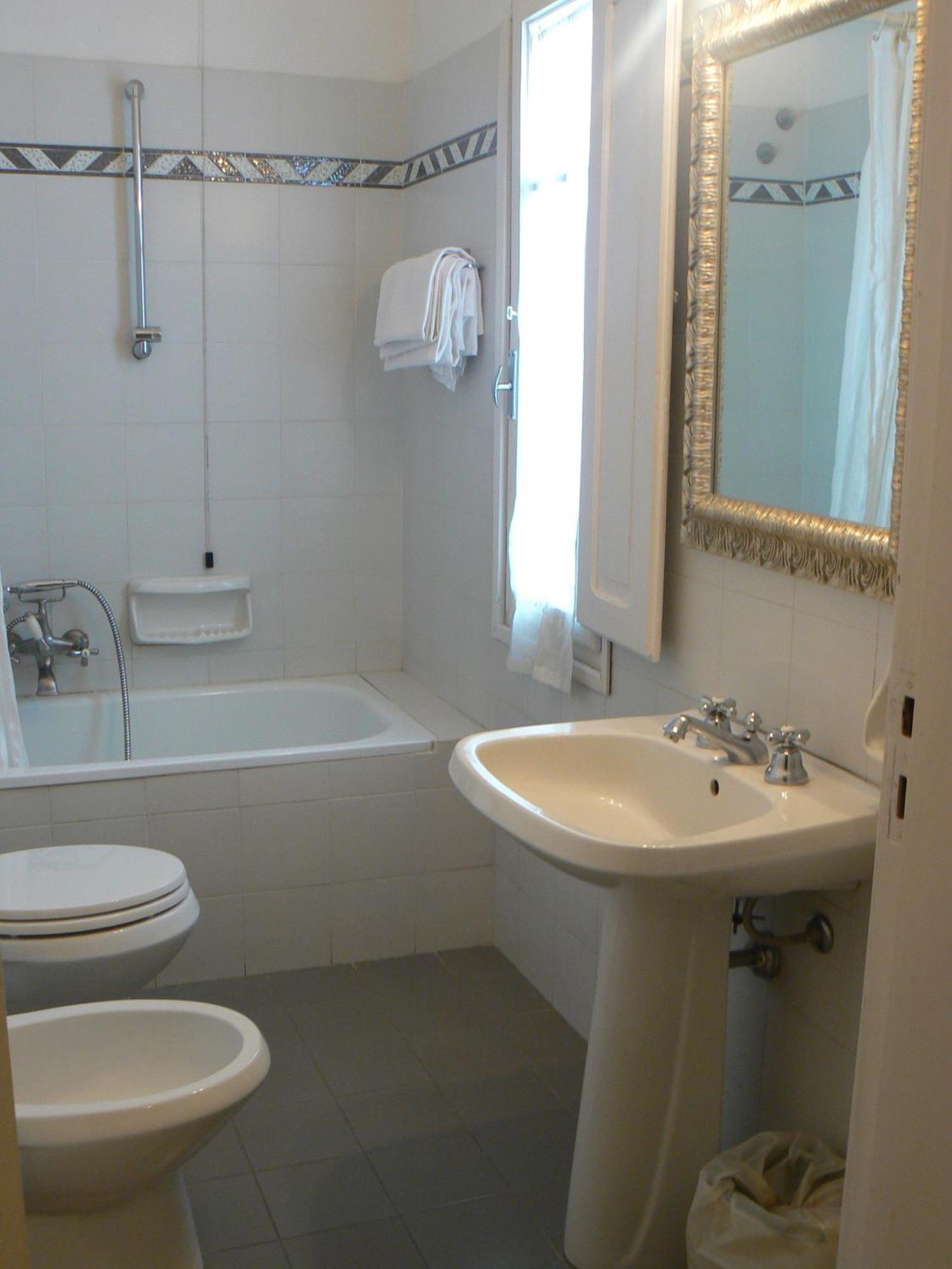 Quadruple Room,631028718:JPEG