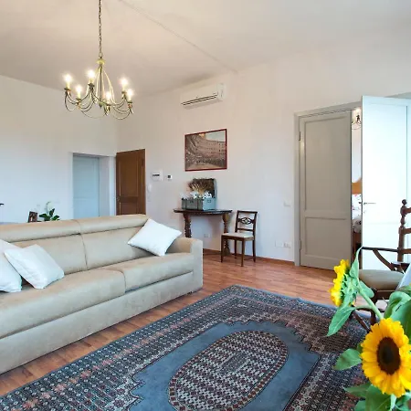 Palazzo Piccolomini-3
